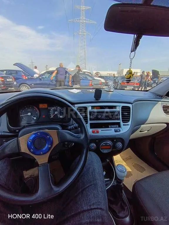 Kia Rio — foto 3/4