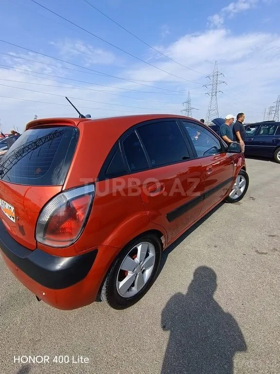 Kia Rio — foto 4/4