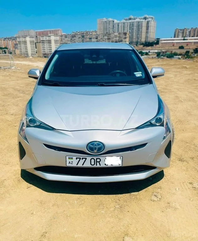 Toyota Prius — foto 1/4