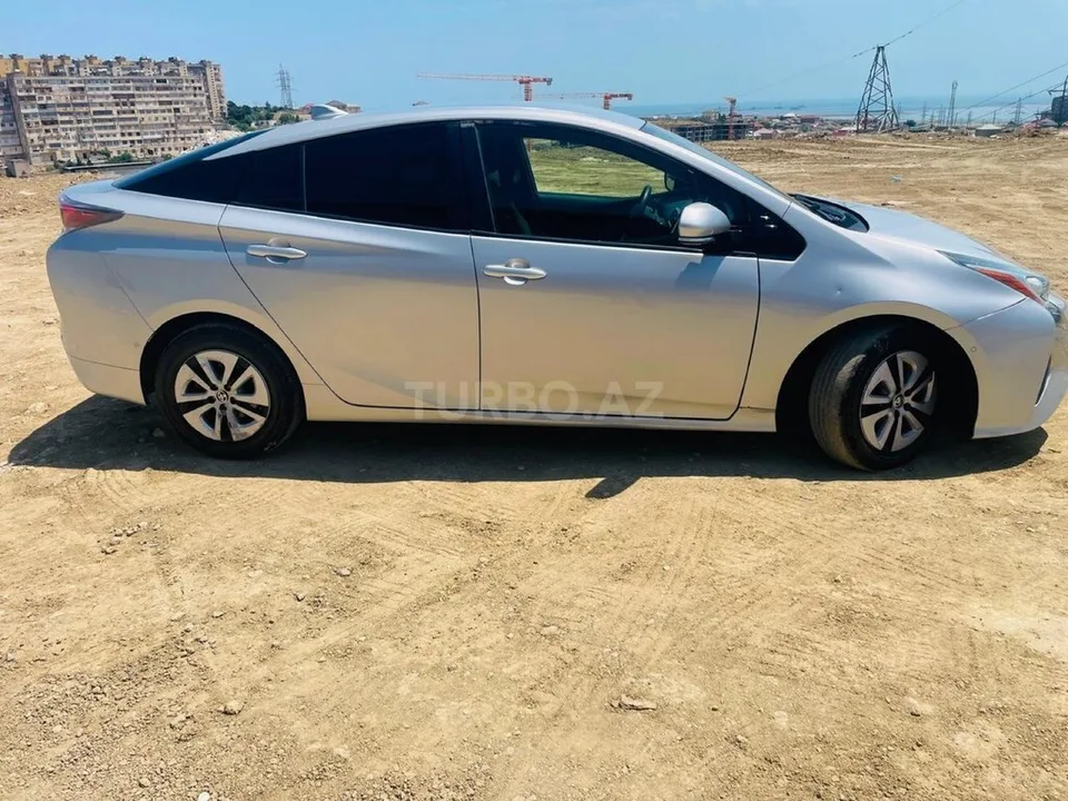 Toyota Prius — foto 2/4