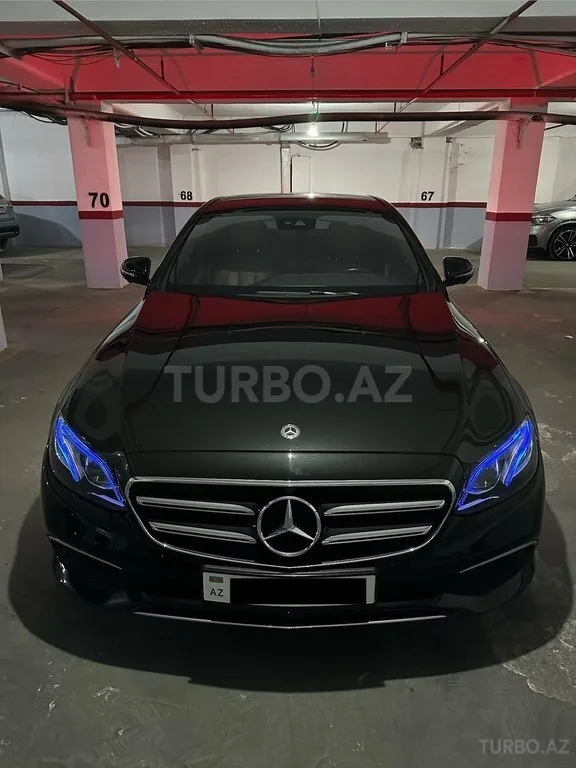 Mercedes E 220 d — foto 1/4