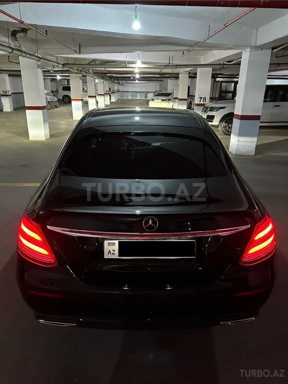 Mercedes E 220 d — foto 4/4