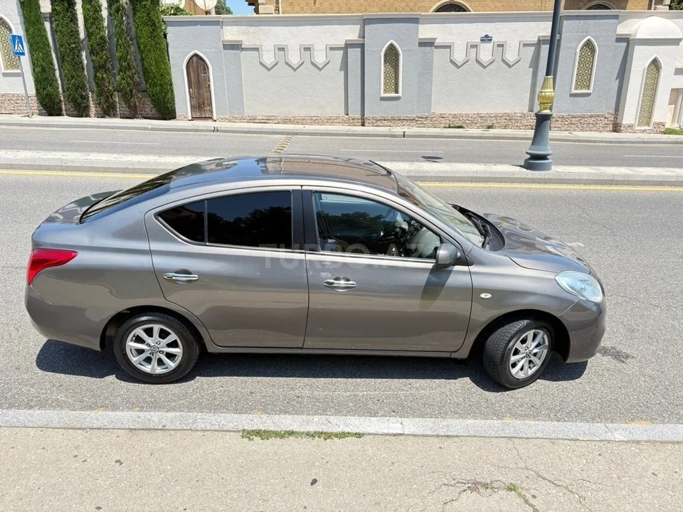 Nissan Sunny — foto 3/4