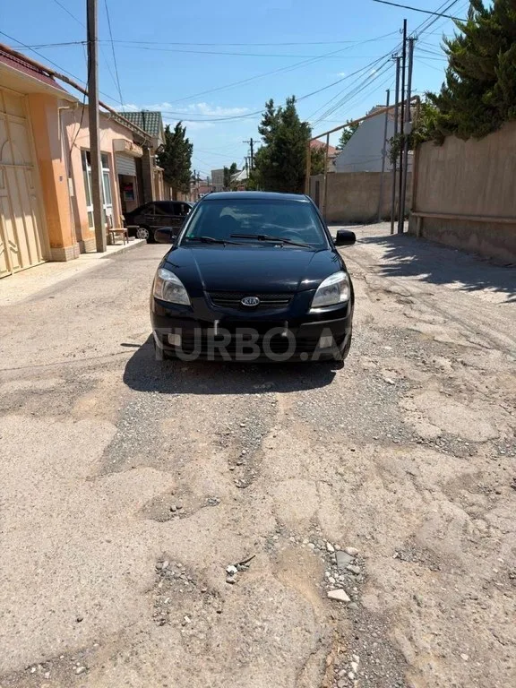 Kia Rio — foto 1/4