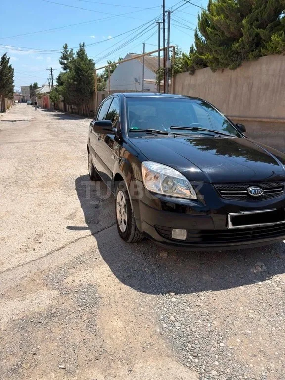 Kia Rio — foto 3/4