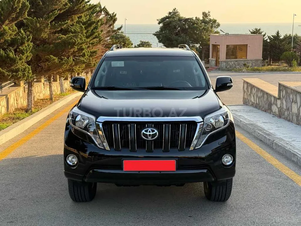 Toyota Land Cruiser Prado — фото 2/4