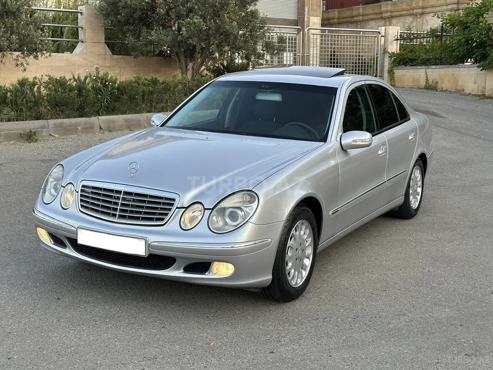 Mercedes E 240 — foto 2/4