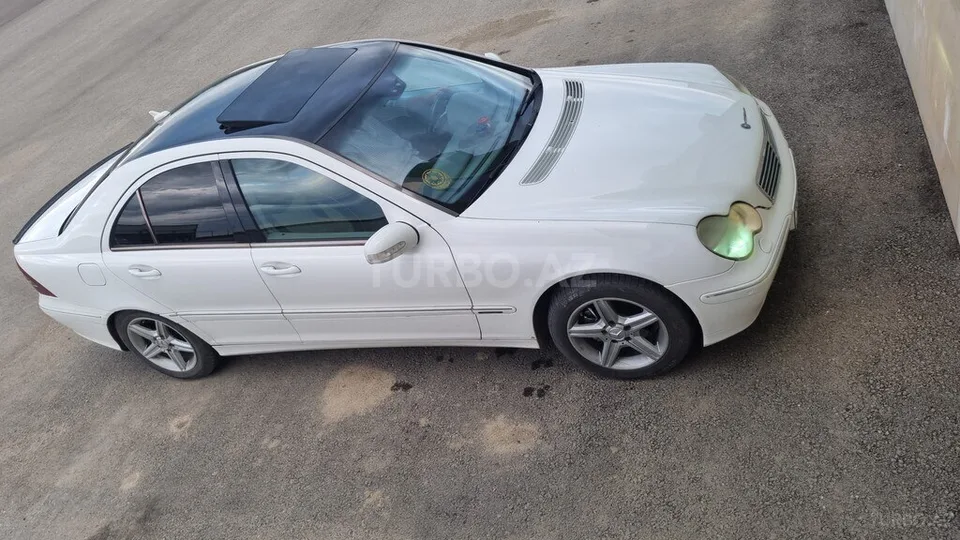 Mercedes C 230 — foto 2/4