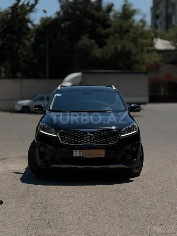 Kia Sorento — фото 1/4