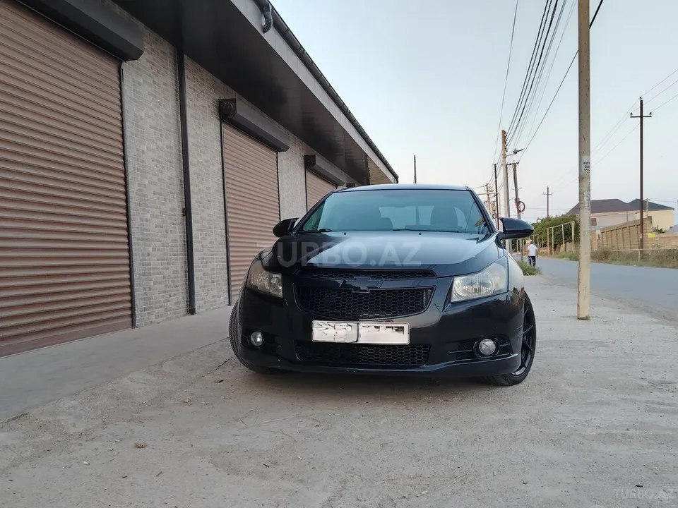 Chevrolet Cruze — foto 2/4