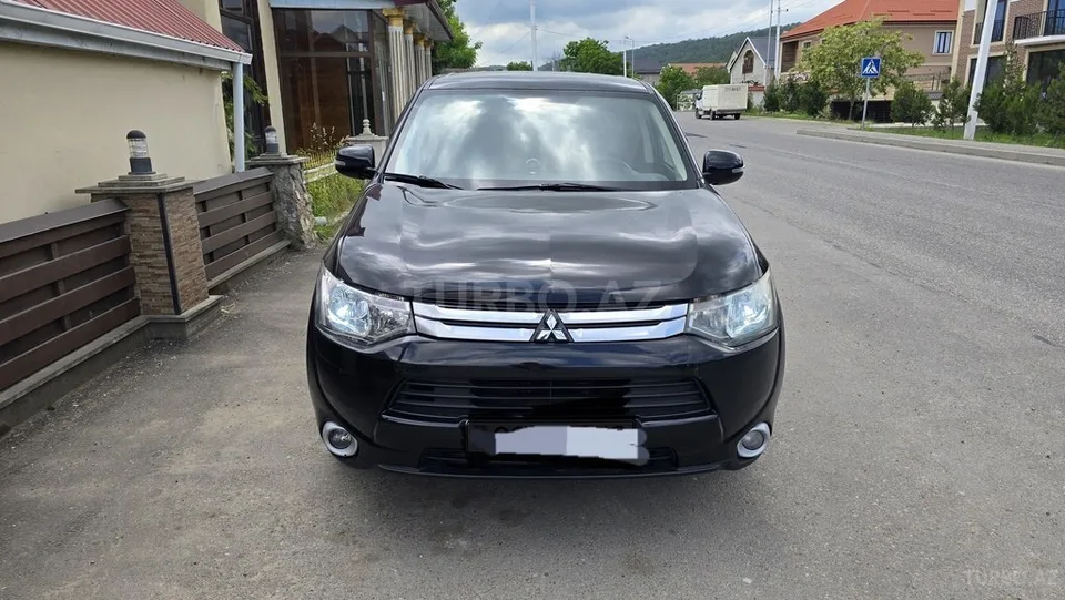 Mitsubishi Outlander — foto 2/4