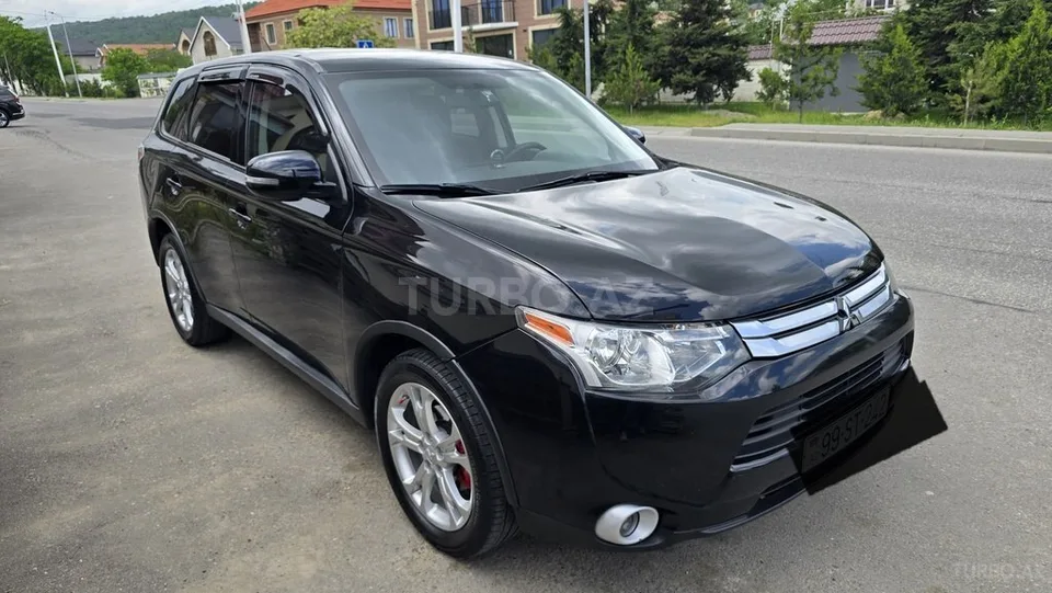 Mitsubishi Outlander — foto 3/4