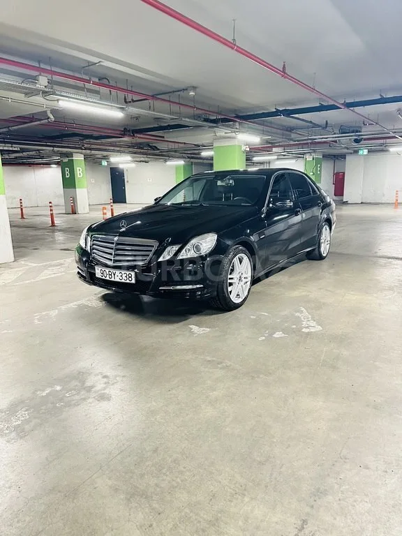 Mercedes E 200 — foto 1/4
