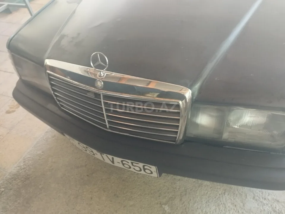 Mercedes 190 — foto 2/4