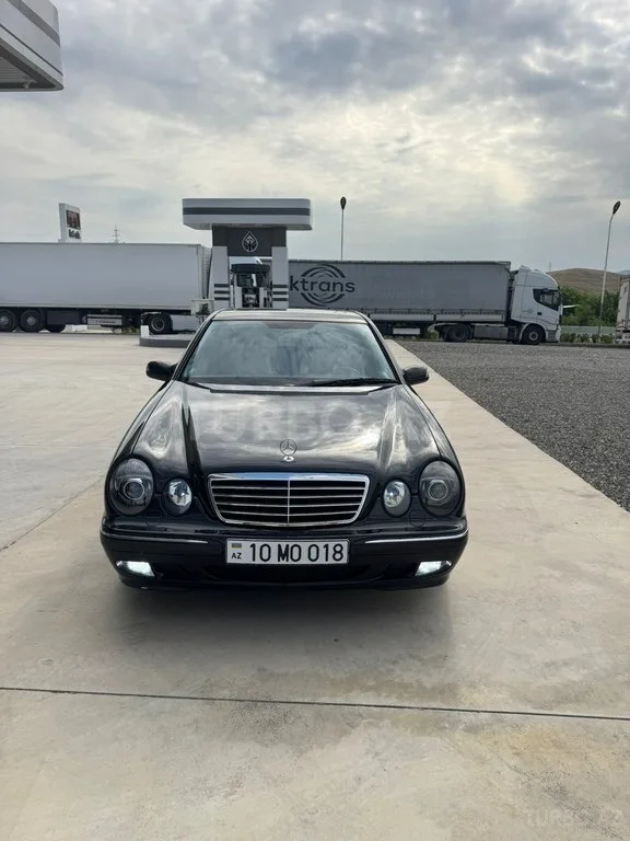 Mercedes E 280 — foto 3/4