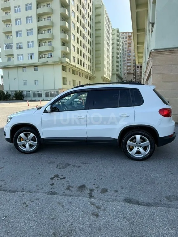 Volkswagen Tiguan — foto 4/4