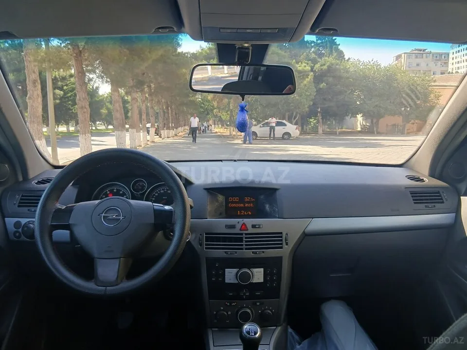 Opel Astra — foto 3/4