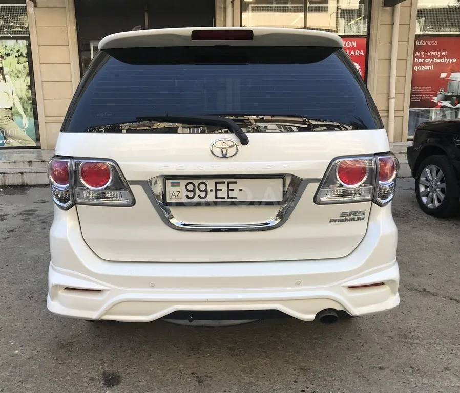 Toyota Fortuner — foto 2/4