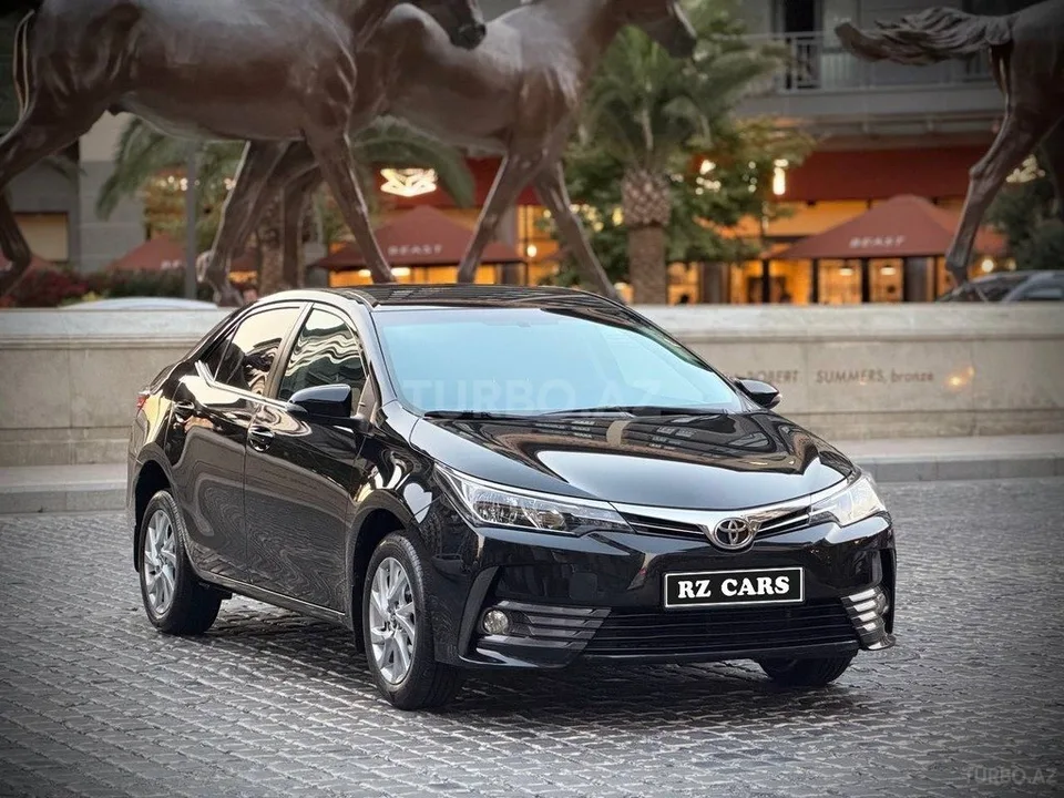 Toyota Corolla — foto 2/4
