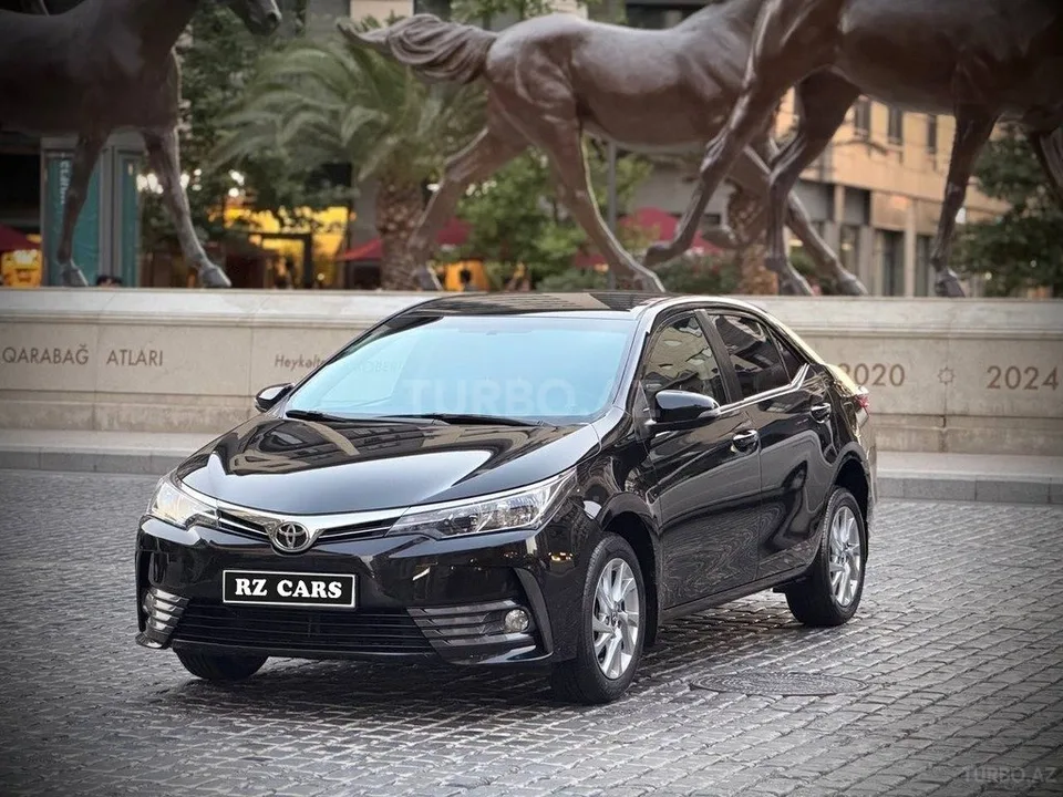 Toyota Corolla — foto 3/4