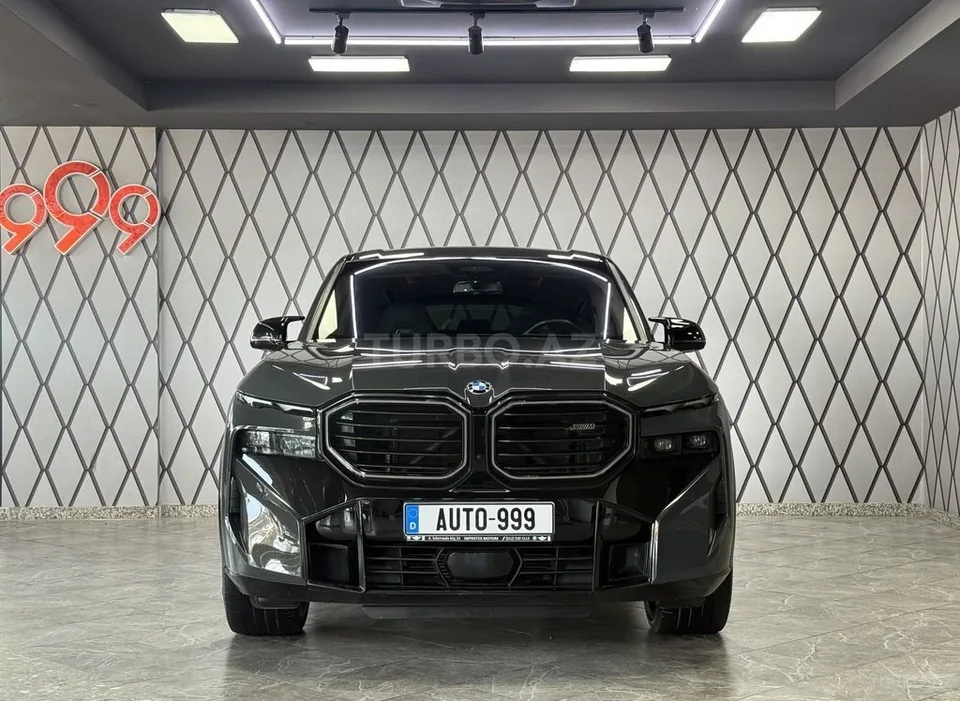 BMW XM — foto 1/4