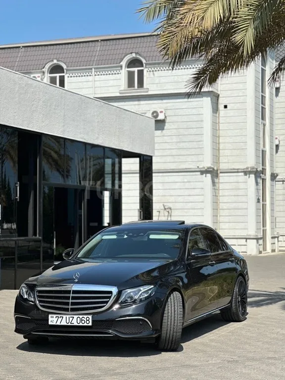 Mercedes E 220 d — foto 2/4