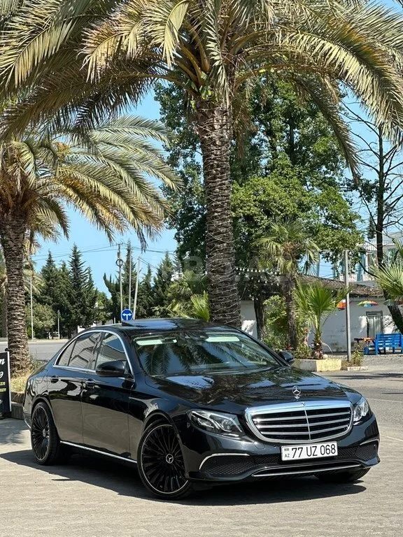 Mercedes E 220 d — foto 3/4