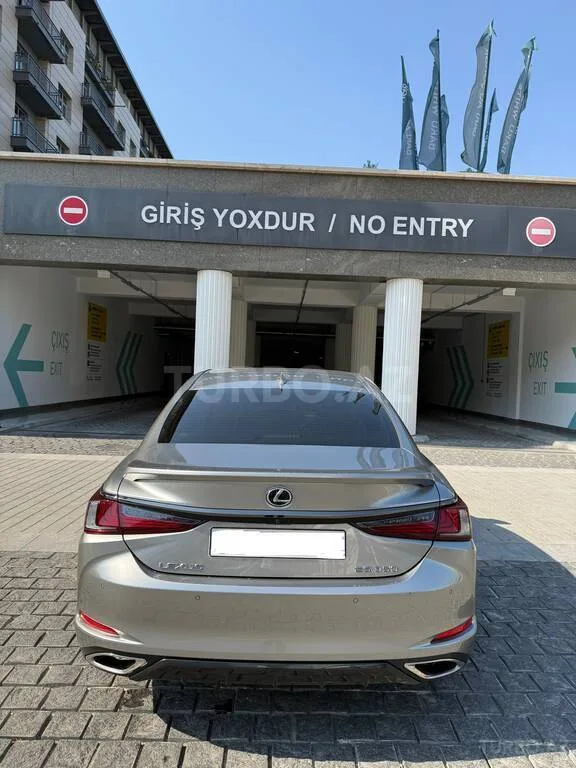 Lexus ES 350 — foto 2/4
