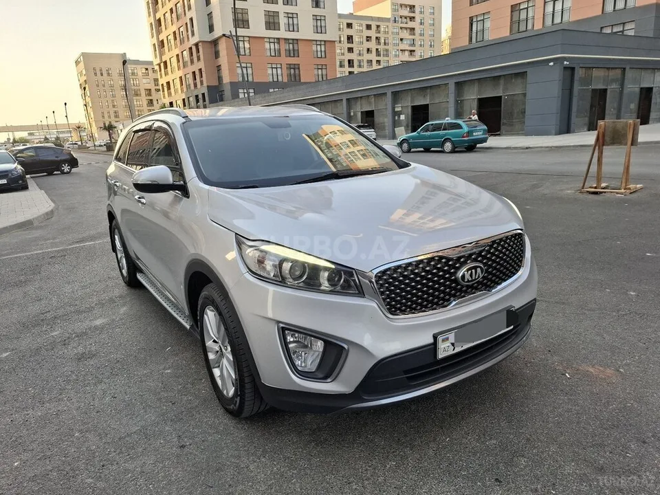 Kia Sorento — foto 1/4