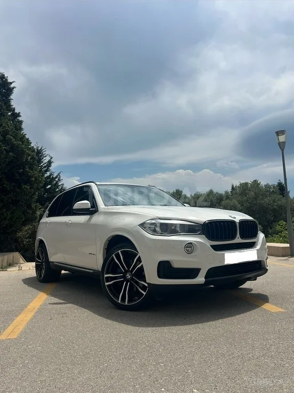 BMW X5 — foto 1/4