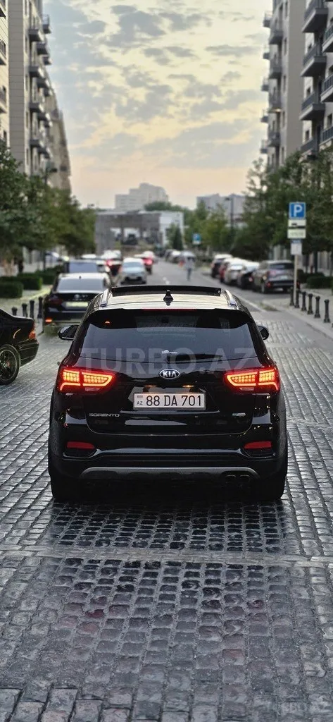 Kia Sorento — foto 2/4