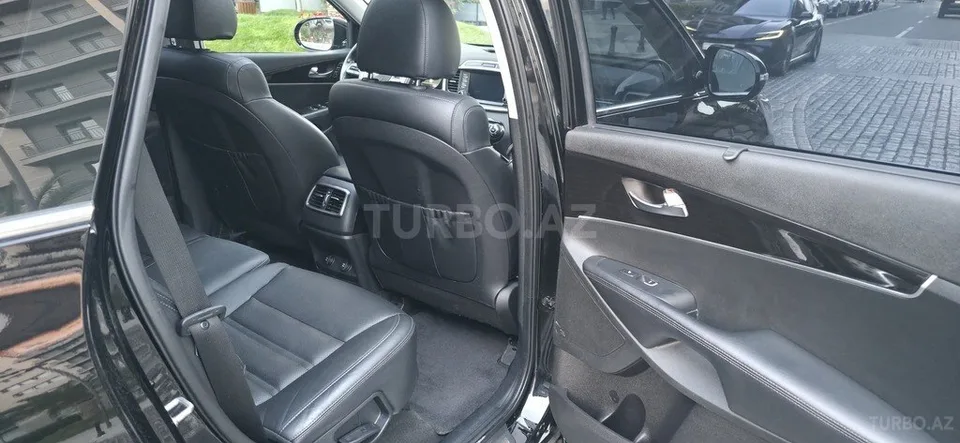 Kia Sorento — foto 4/4