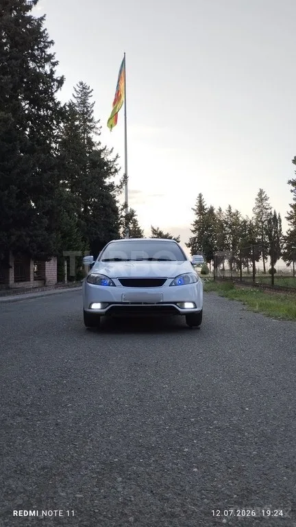 Daewoo Gentra — foto 1/4