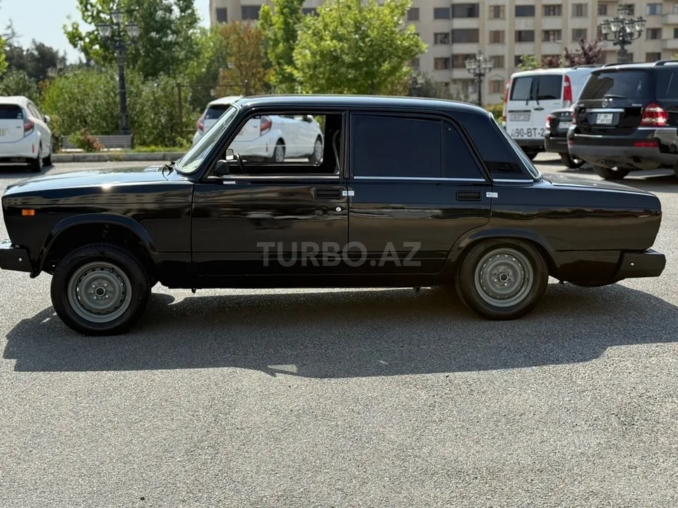 LADA (VAZ) 2107 — foto 3/4