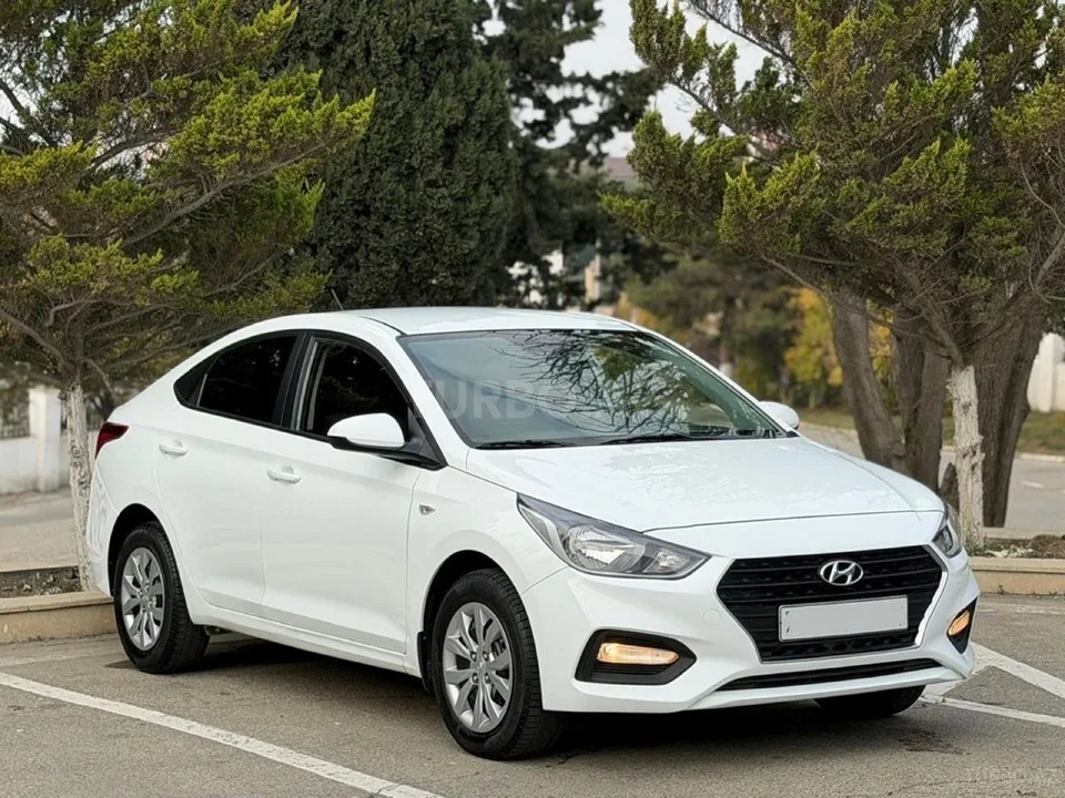 Hyundai Accent — foto 2/4