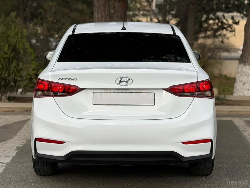 Hyundai Accent — foto 4/4