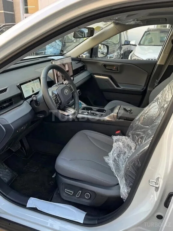Toyota RAV4 — foto 3/4