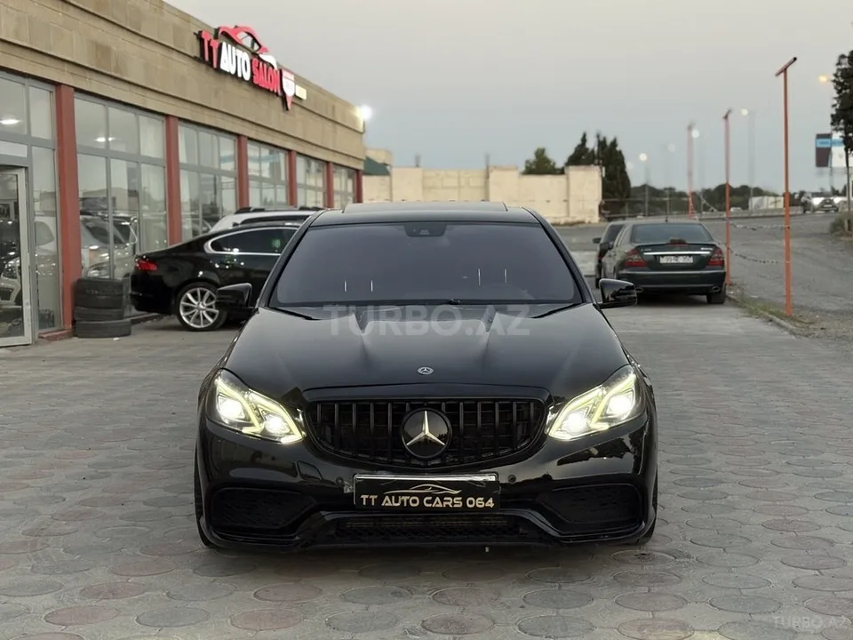 Mercedes E 250 — foto 1/4