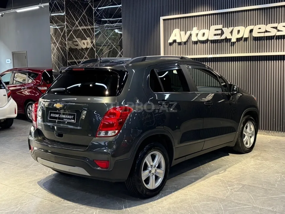 Chevrolet Trax — foto 3/4