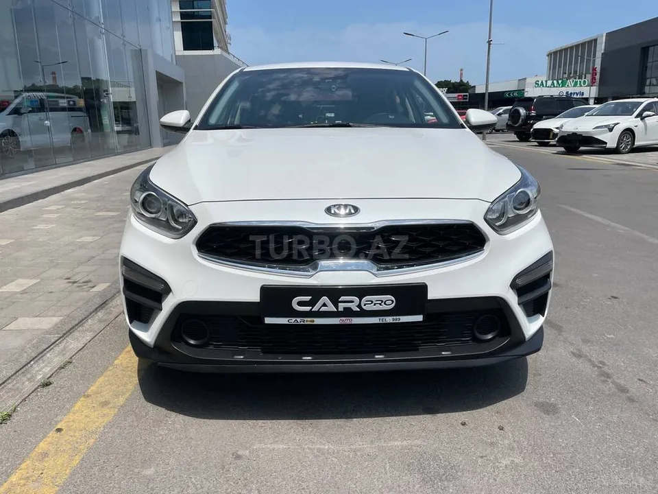 Kia K3 — foto 1/4