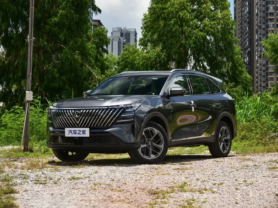 Changan CS 75 Plus — foto 3/4