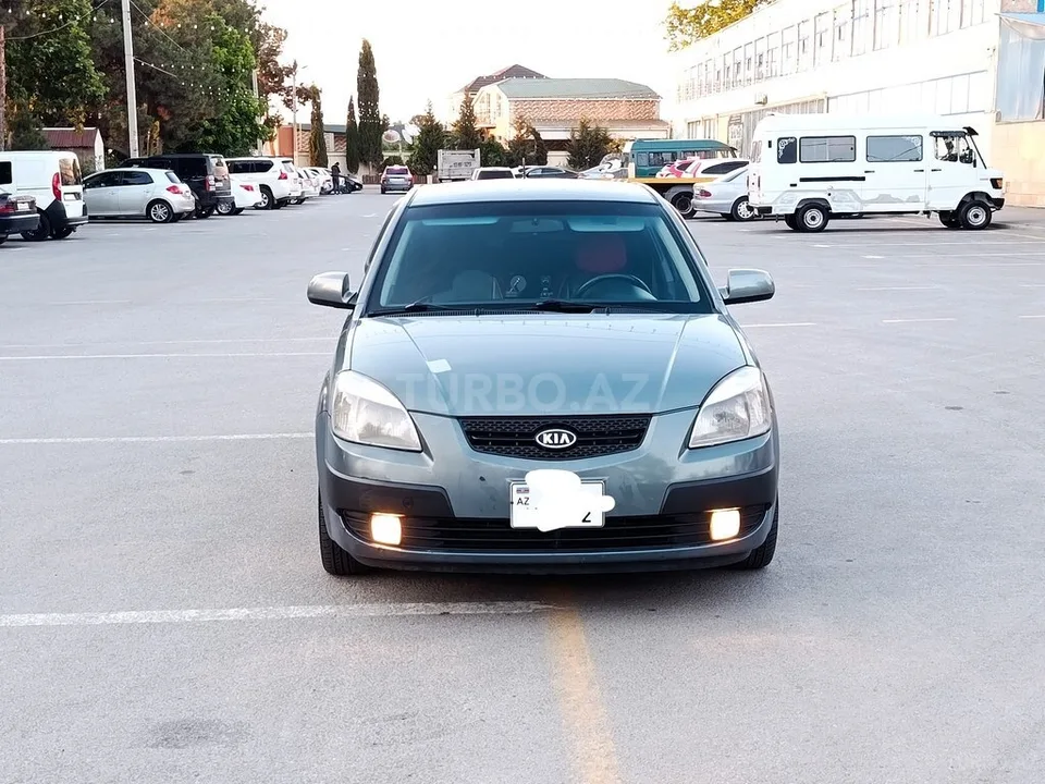 Kia Rio — foto 1/4
