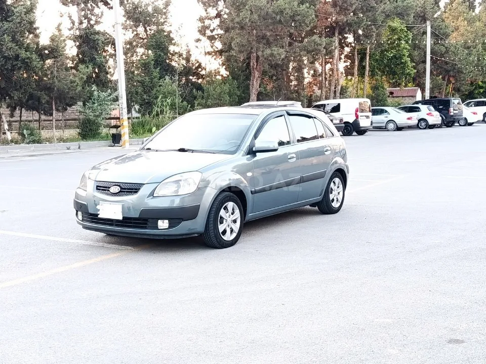 Kia Rio — foto 3/4