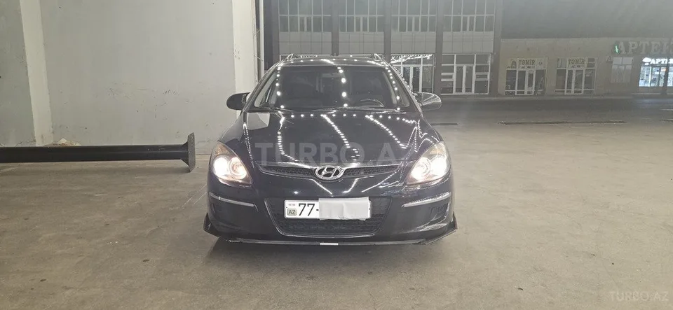 Hyundai i30 — foto 1/4