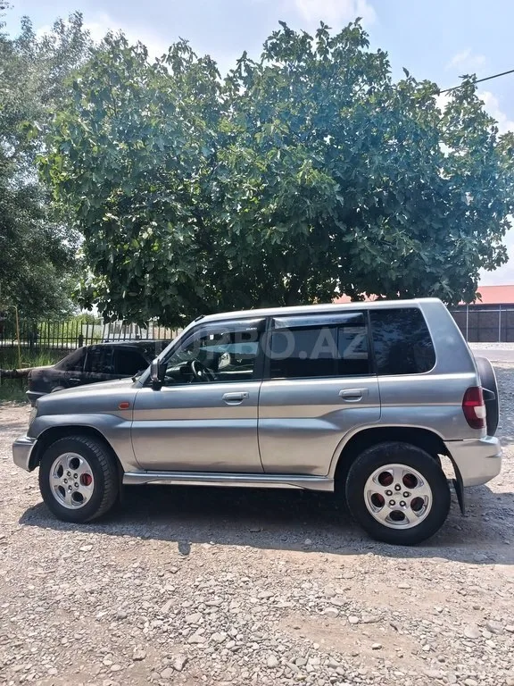 Mitsubishi Pajero io — foto 2/4
