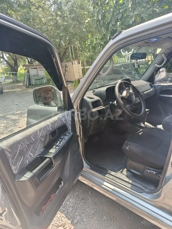 Mitsubishi Pajero io — foto 4/4
