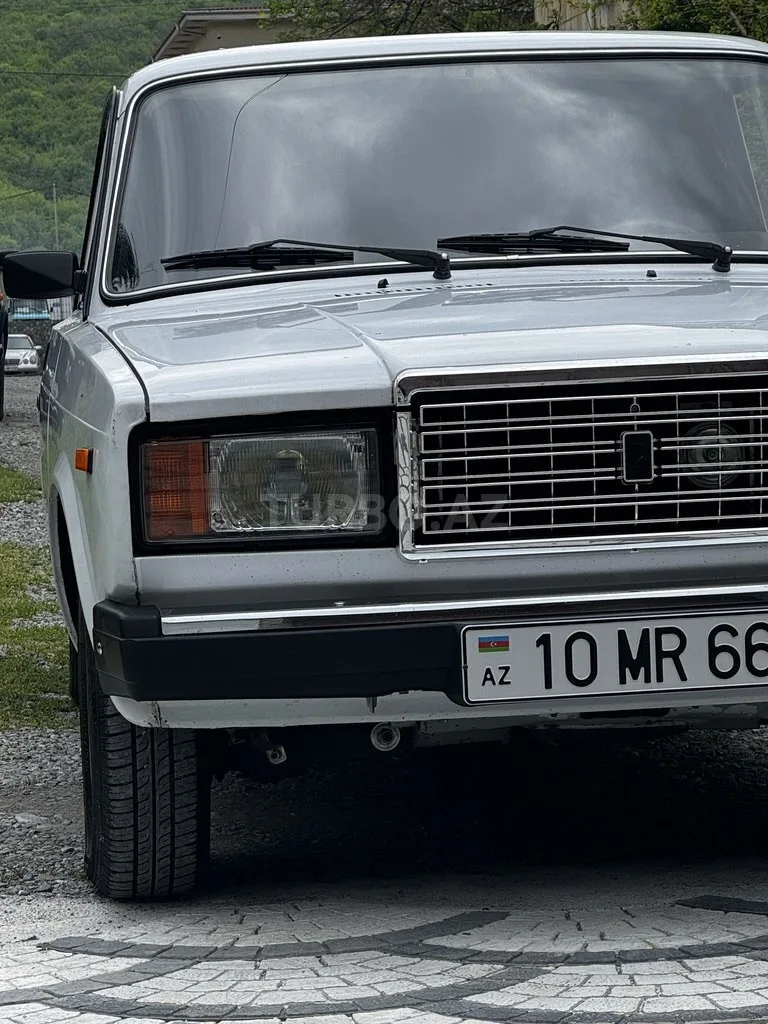 LADA (VAZ) 2107 — foto 1/4