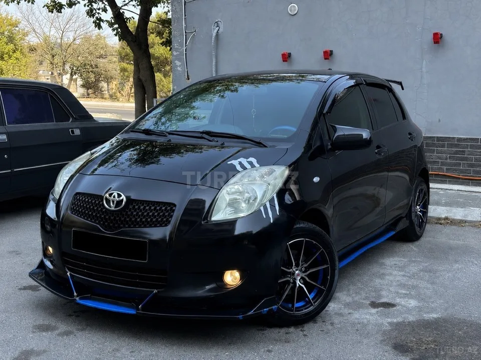 Toyota Yaris — foto 1/4