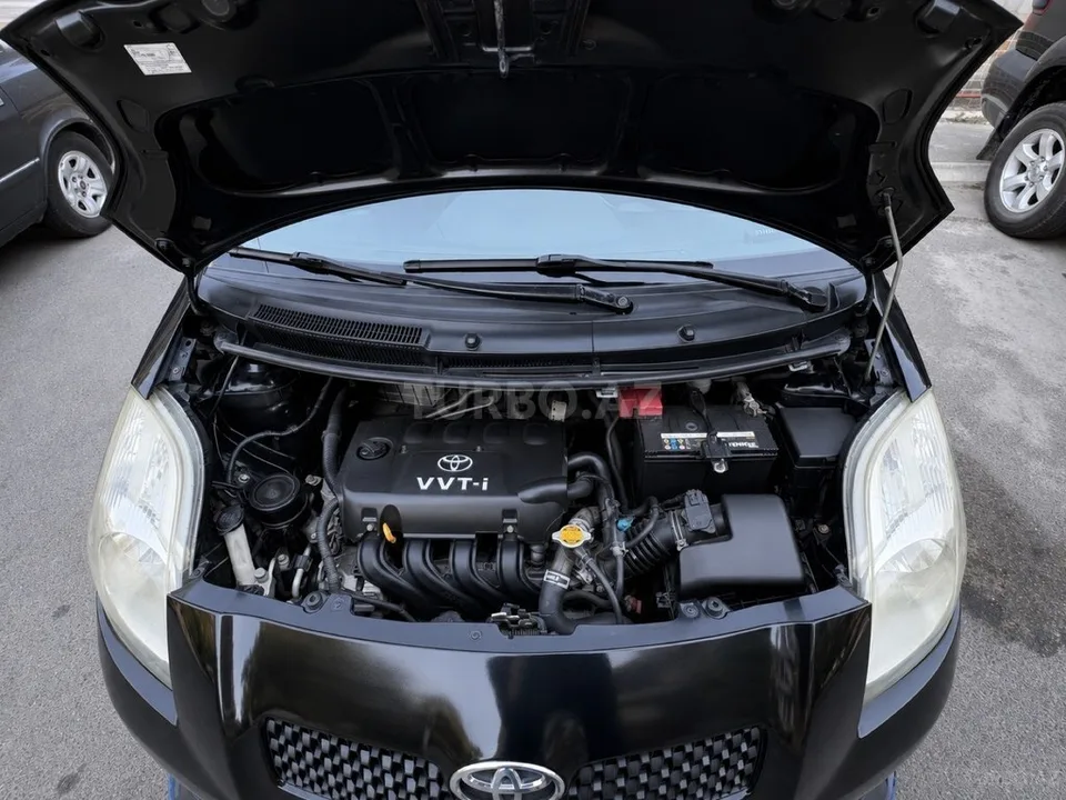 Toyota Yaris — foto 4/4