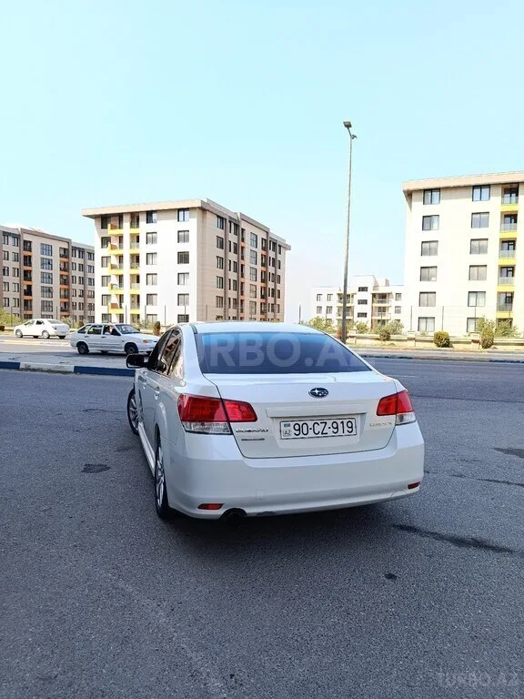Subaru Legacy — foto 2/4
